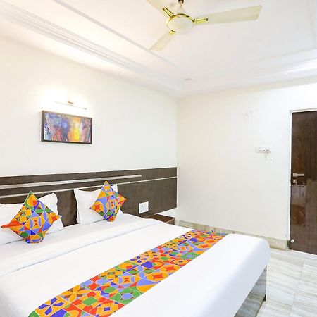 Fabhotel Shirdi Park Inn Buitenkant foto