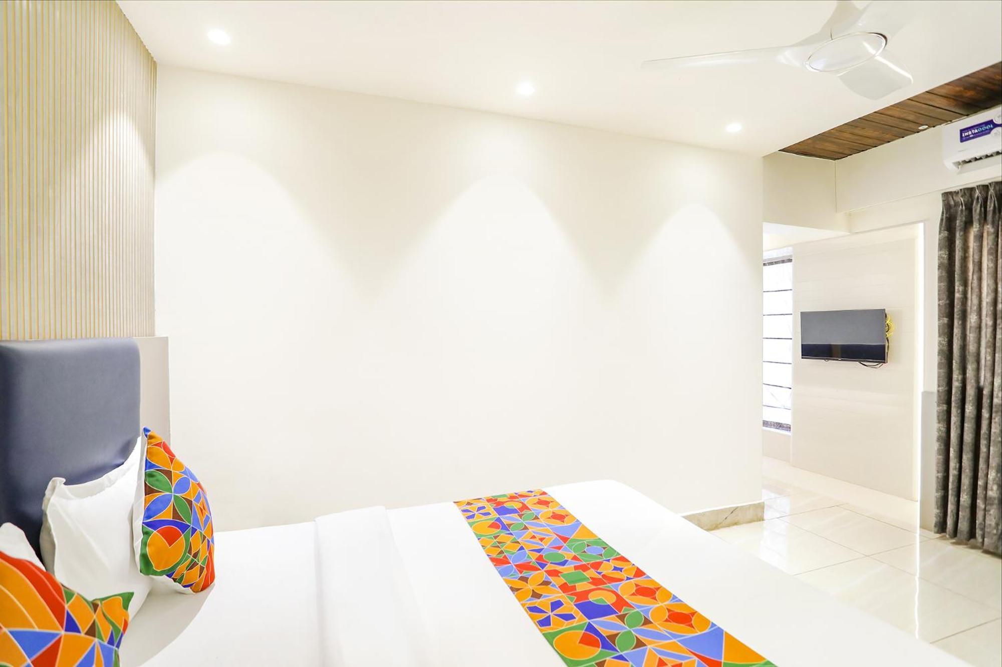 Fabhotel Shirdi Park Inn Buitenkant foto